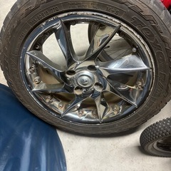 15インチ　ブロックタイヤの画像