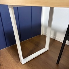 白色デスク・ダイニングテーブルの画像