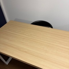 白色デスク・ダイニングテーブルの画像