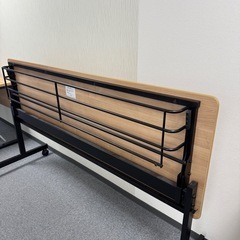 オフィス　デスク　キャスター付きの画像