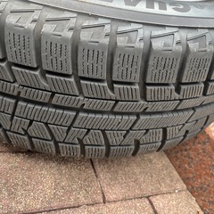 スタッドレスタイヤセットの画像