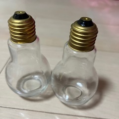 電球型小物入れの画像
