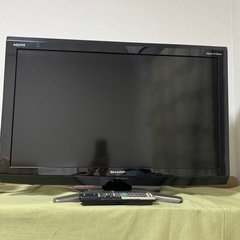 SHARP AQUOS 液晶カラーテレビ LC-32E7の画像