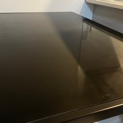 ガラスダイニングテーブルの画像