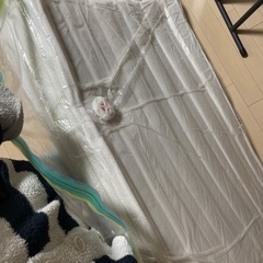 薄い三つ折りマットレスの画像