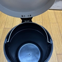 11月まで　ゴミ箱の画像