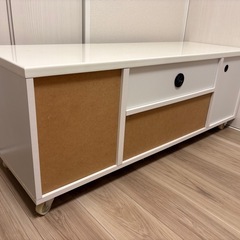 TV台の画像