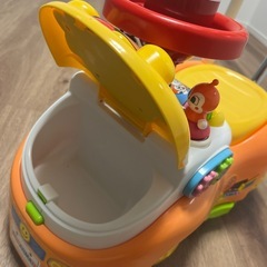 アンパンマン　車の画像