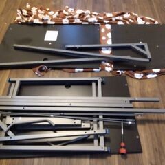 定価数万円　頑丈な パソコンデスク　たったの3千円ポッキリ　高級　学習机　テーブル　机　棚　パソコン　デスクの画像