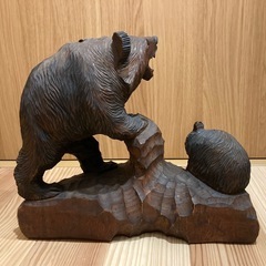 クマ　木彫の画像