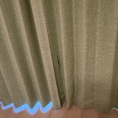 【特価】ニトリ遮光2級・遮熱・消臭カーテン(アクト イエローグリーン 100X178X2)の画像