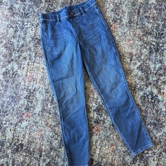 ユニクロ　デニムパンツ　ストレッチありの画像