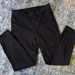 ユニクロ　スキニーパンツ ブラックの画像