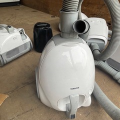 多数あり 山善] 掃除機 紙パック式 クリーナー キャニスター掃除機 コード式 軽量 すき間ノズル 簡単お手入れ ホワイト ZKDS-H300(W) の画像