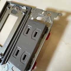 電材　JINBO コンセントカバーの画像