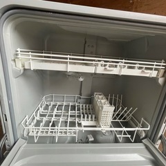 パナソニック 食器洗い乾燥機（シルキーゴールド）【食洗機】【食器洗い機】 Panasonic NP-TH3-Nの画像