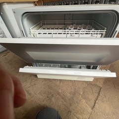 パナソニック 食器洗い乾燥機（シルキーゴールド）【食洗機】【食器洗い機】 Panasonic NP-TH3-Nの画像