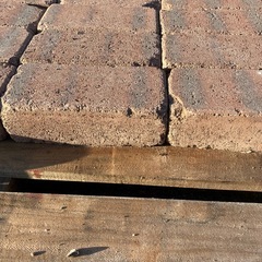 レンガ風コンクリート敷材の画像