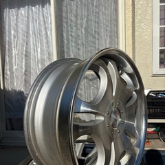 ホイ—ルの画像