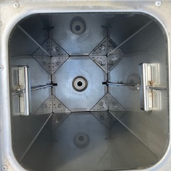 縦型スタイリッシュ/ガラ入れスタンドの画像