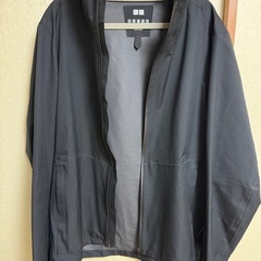 【ユニクロ】薄いジャケット黒XLサイズの画像