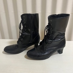 編み上げブーツレースアップブーツ 23,5cmの画像