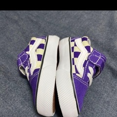 と白のチェック柄スニーカー ベビーシューズ　VANS 12cmの画像