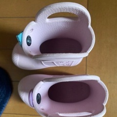 Crocs ピンク 長靴 キャラクター付きの画像