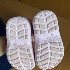 Crocs ピンク 長靴 キャラクター付きの画像
