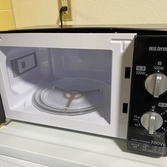 アイリスオーヤマ 電子レンジ 17L ターンテーブル 単機能 出力3段階 【東日本/50Hz】 ブラック PMB-T176-5の画像