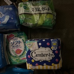大量！生理用ナプキンほぼ未使用未開封の画像