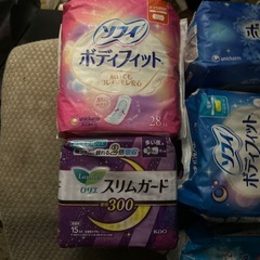 大量！生理用ナプキンほぼ未使用未開封の画像