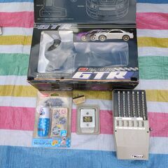 雑貨 置物 日用品 電気製品 ラジコン サッカーブランケットなどジャンクまとめの画像