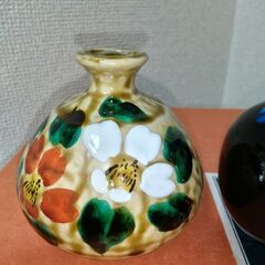 未使用　一輪挿し３点セット　①九谷焼　花柄　椿　②草津　③信楽焼の画像