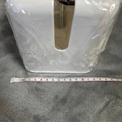 ケーブル管理ボックスの画像