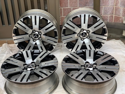 デリカD5　18inch後期純正ホイール　美品