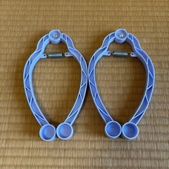 紫色の布団ばさみ 2個セットの画像