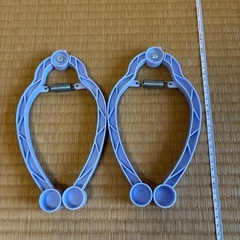 紫色の布団ばさみ 2個セットの画像