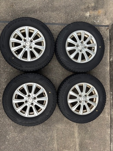 【値下げしました】185/70R14  23年製VRX2スタッドレス ホイール付き