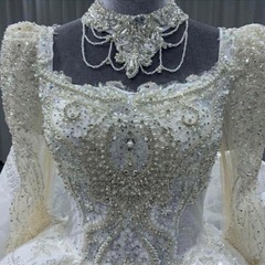 パニエ付き！ウエディングドレス！完全未使用の画像