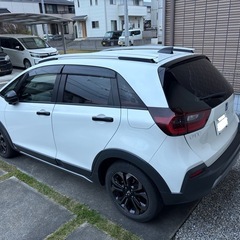 ホンダ フィット 1.5 後期型 e:HEV クロスター （プラチナホワイト・パール）HondaSENSING 純正ナビ TV Bluetooth対応 Bカメラ アダプティブクルーズコントロール LEDヘッドライトの画像