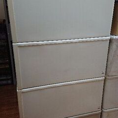 １個500円、押し入れ用衣装収納ケース（引き出し型）奥行き730X幅400X高さ340の画像