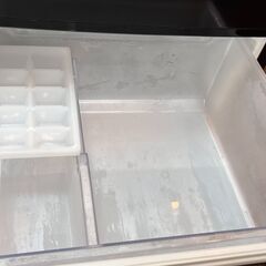 【レトロデザイン】eangle 2ドア冷蔵庫／ブラック／149L（冷蔵92L・冷凍57L）の画像