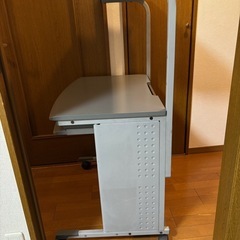 エレコム製　PCデスクの画像