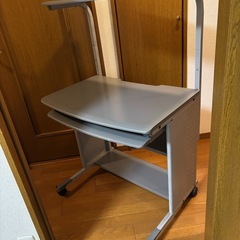 エレコム製　PCデスクの画像