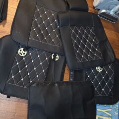 ほぼ新品ダイハツウェイクシートカバーの画像