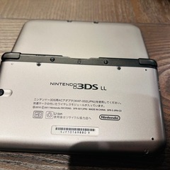 Nintendo 3DS LLの画像