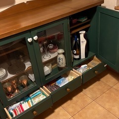 サイドボード 食器棚 深緑 ダークグリーン 木製 ビンテージの画像