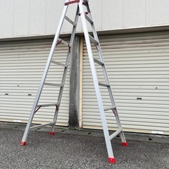 取引中【アルインコ】脚立210cmの画像