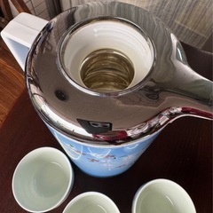 エコでレトロな魔法瓶　タイガー製　湯呑みおまけしますの画像